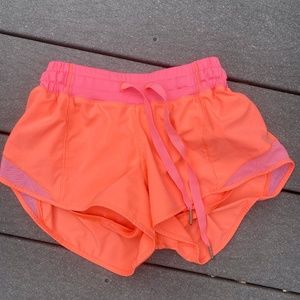 lululemon Hotty Hot Short 2.5" Hot Pink